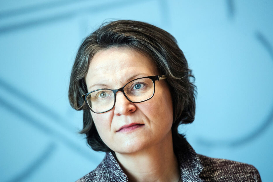 Für NRW-Bauministerin Ina Scharrenbach (43) ist der Berliner Mietendeckel keine Option.