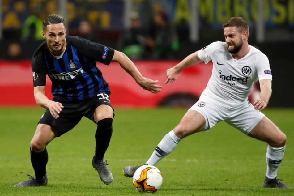 Marc Stendera (rechts) kam bei Eintracht Frankfurt nur selten zum Zug. In der Europa League gegen Inter Mailand durfte der Mittelfeldspieler sein Können allerdings zeigen.