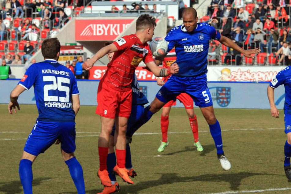 Die Erfurter verloren 1:3 gegen den Karlsruher SC.