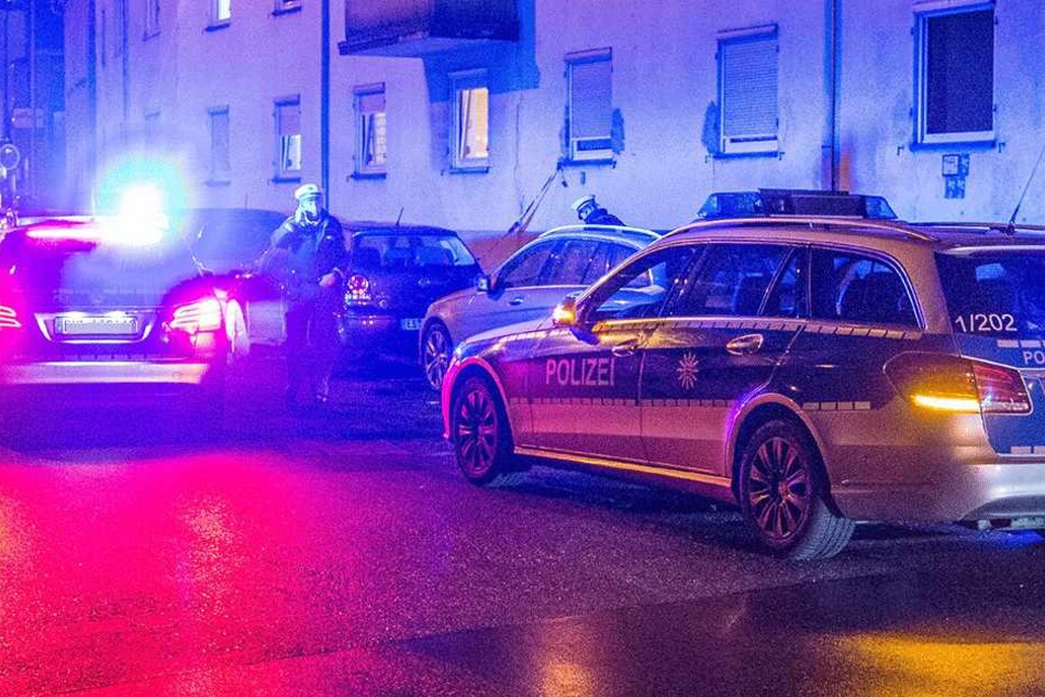 Die Polizei wurde von ca. 40 Personen massiv bedroht! (Symbolbild)