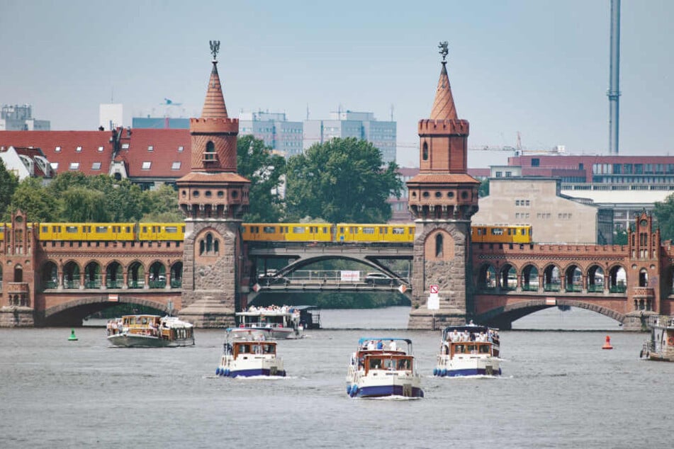 Oberbaumbrücke: Der berühmte Übergang von Friedrichshain nach Kreuzberg.
