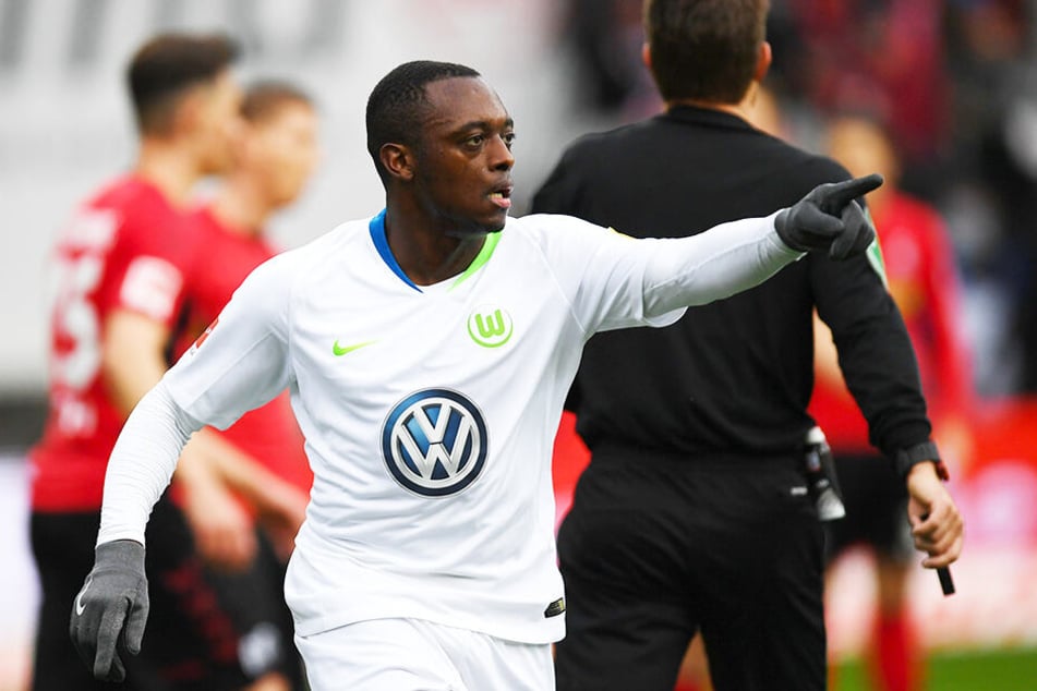 Jerome Roussillon ist beim VfL Wolfsburg auf Anhieb Stammspieler geworden und überzeugt in der Bundesliga mit konstant starken Leistungen.