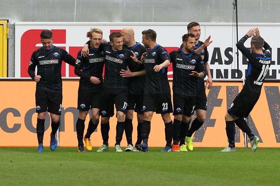 Die Freude über das 1:0 war bei allen groß.