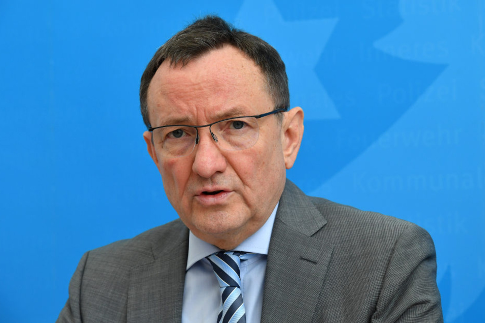 Die Beteiligung Thüringens am Zentrum soll laut Innenminister Holger Poppenhäger in den nächsten vier Wochen beschlossen werden.