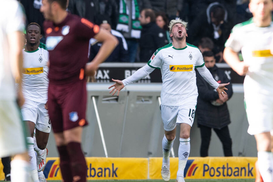 Gladbachs Josip Drmić jubelt über seinen Treffer zum 2:2.