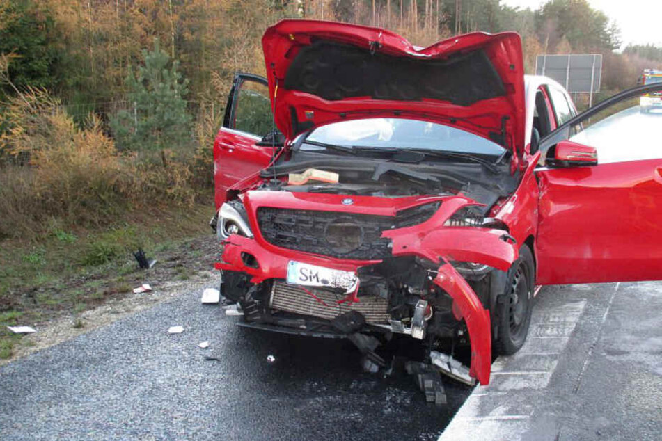 Der Mann verlor die Kontrolle über seinen Wagen und hinterließ einen großen Schaden.