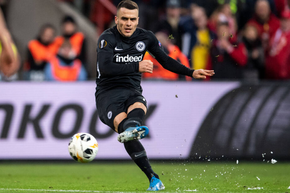 Filip Kostic erzielte per Freistoß das 1:1 gegen Lüttich.