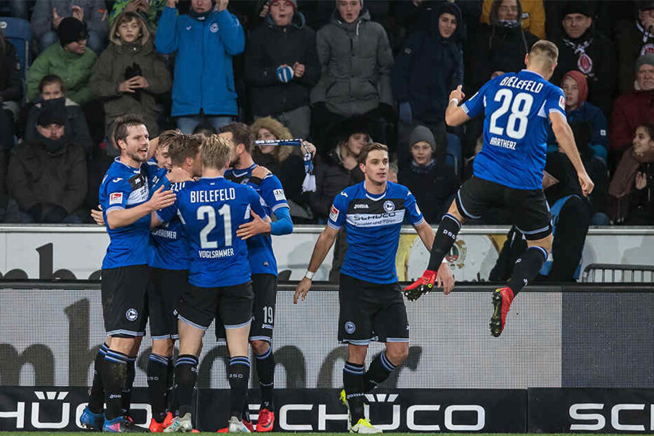 In der 38. Minute schoss Leandro Putaro das 1:0 für den DSC.