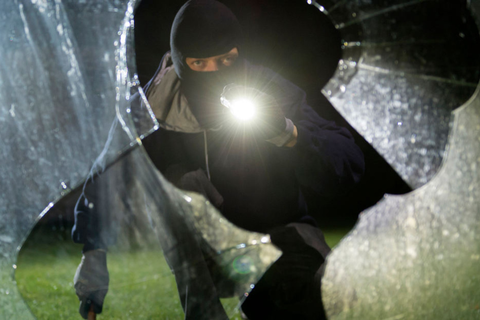 Als die Polizei eintraf, waren die Täter über alle Berge. (Symbolbild)