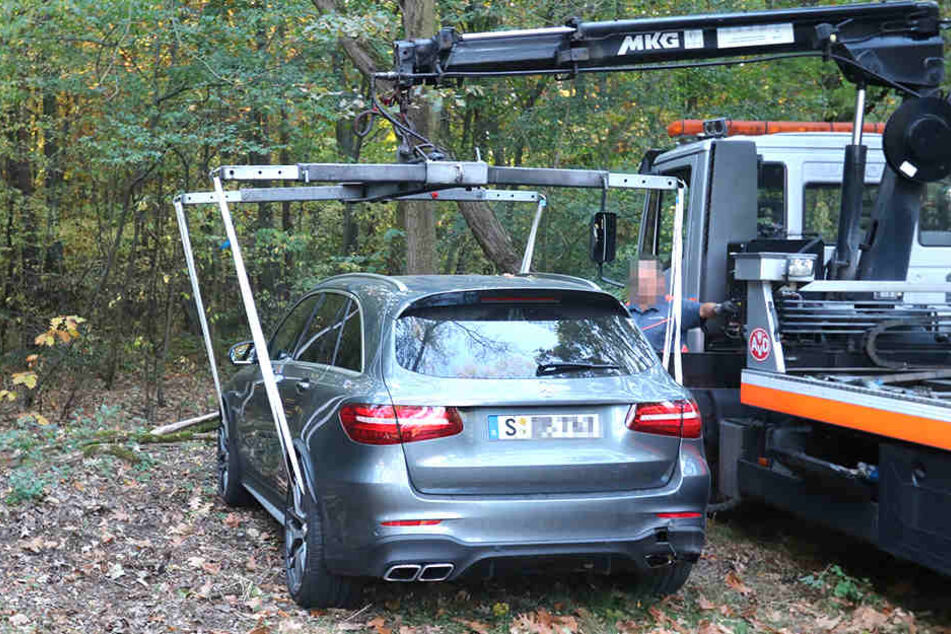 Endlich am Haken: Die Polizei ließ den in Hessen geklauten Super-Mercedes in Burkhammer sicherstellen.