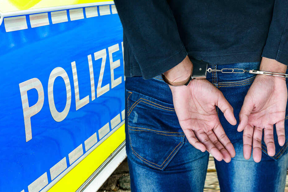 Der Mann stellte sich selbst am Tatort. (Symbolbild)