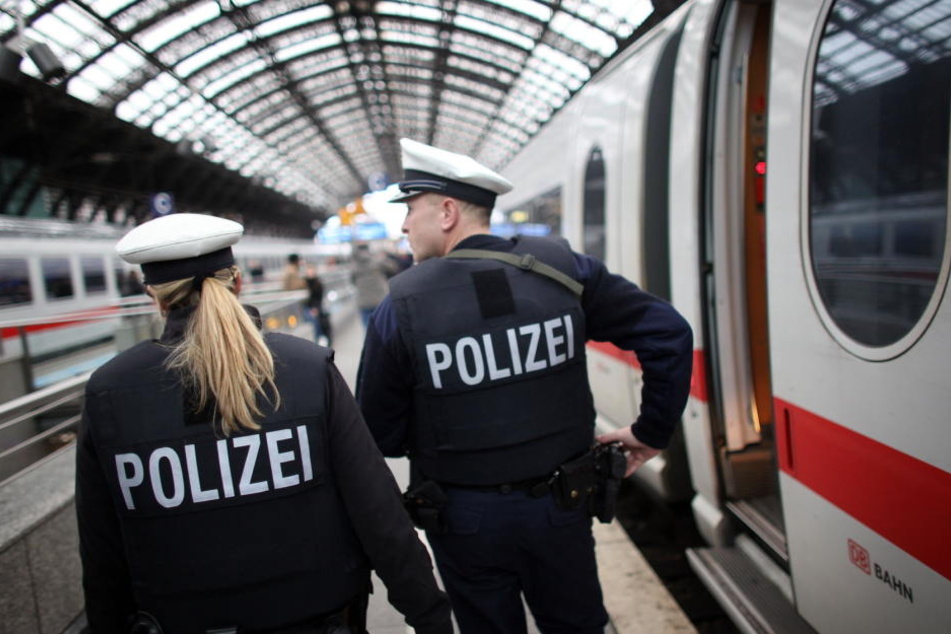 Die Bundespolizei griff den verletzten Jungen auf (Symbolbild).