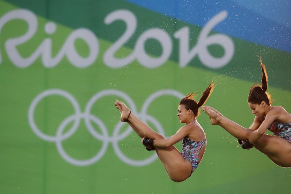 Ingrid de Oliveira (r.) mit ihrer Synchronpartnerin Giovanna Pedrosa.