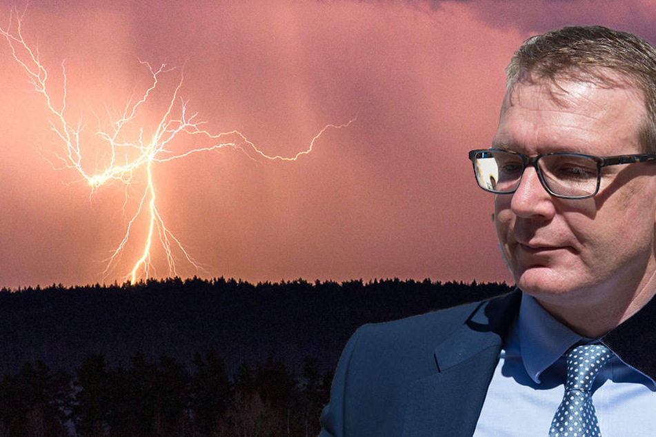 Oberbürgermeister Sven (SPD) Krüger kam auf die Bühne und musste die traurige Entscheidung mitteilen.