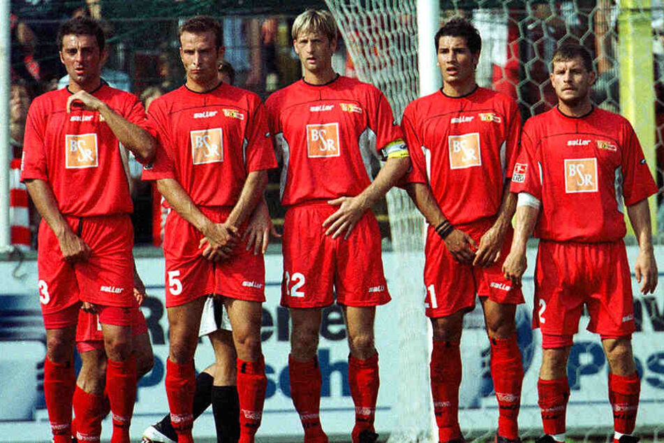 Schlappe 17 Jahre her: Cristian Fiel (Zweiter von rechts) und Steffen Baumgart (r.) im Trikot des 1. FC Union Berlin.