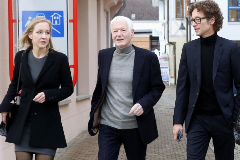 Anton Schlecker (Mitte) mit seinen Kindern Meike (links) und Lars (rechts).