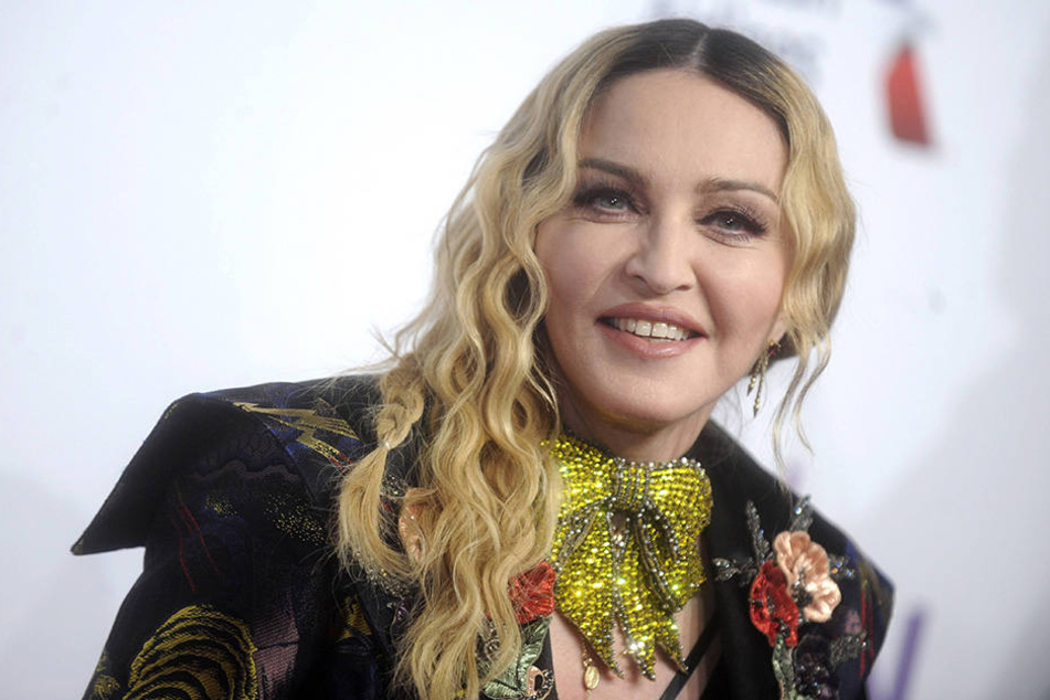Da hat die Pop-Diva Madonna ja mal wieder ein Zeichen gesetzt.