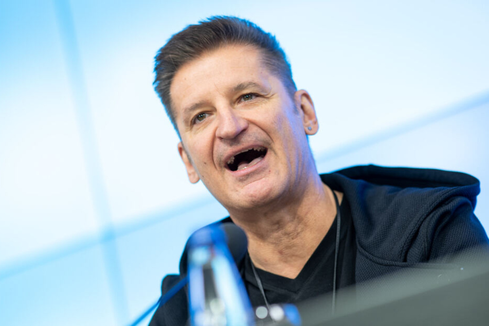 "Mich hat es echt erschlagen, dass es in Baden-Württemberg fast eine Million Erwachsene gibt, die nicht richtig lesen und schreiben können", sagt Hartmut Engler.