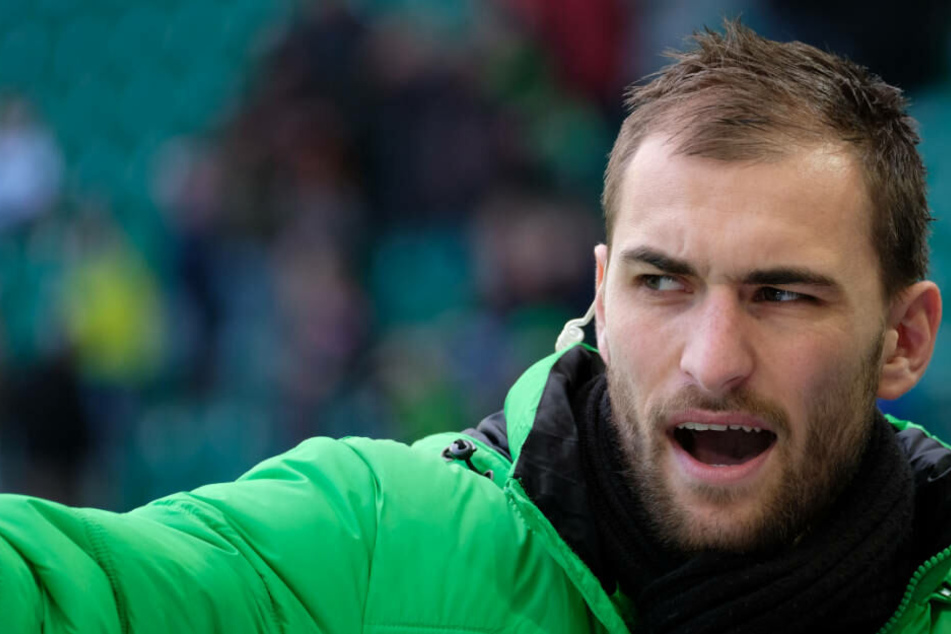 Eigentlich schien alles eingetütet zu sein, doch jetzt soll Bas Dost mit finanziellen Forderungen an seinen Verein Lissabon herangetreten sein, an denen der Wechsel zu Eintracht Frankfurt doch scheitern könnte.