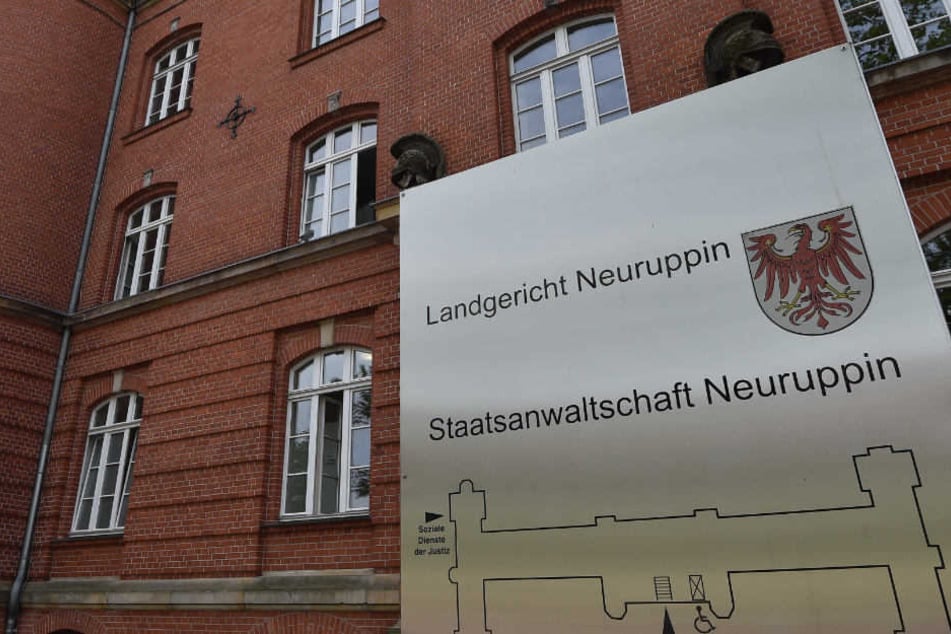 Das Landgericht Neuruppin verurteilte den 29-Jährigen zu viereinhalb Jahre Haft.