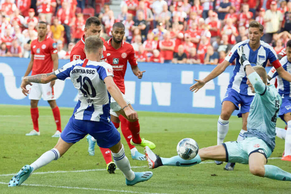 Ondrej Duda scheitert nach einem feinen Sololauf an Robin Zentner.