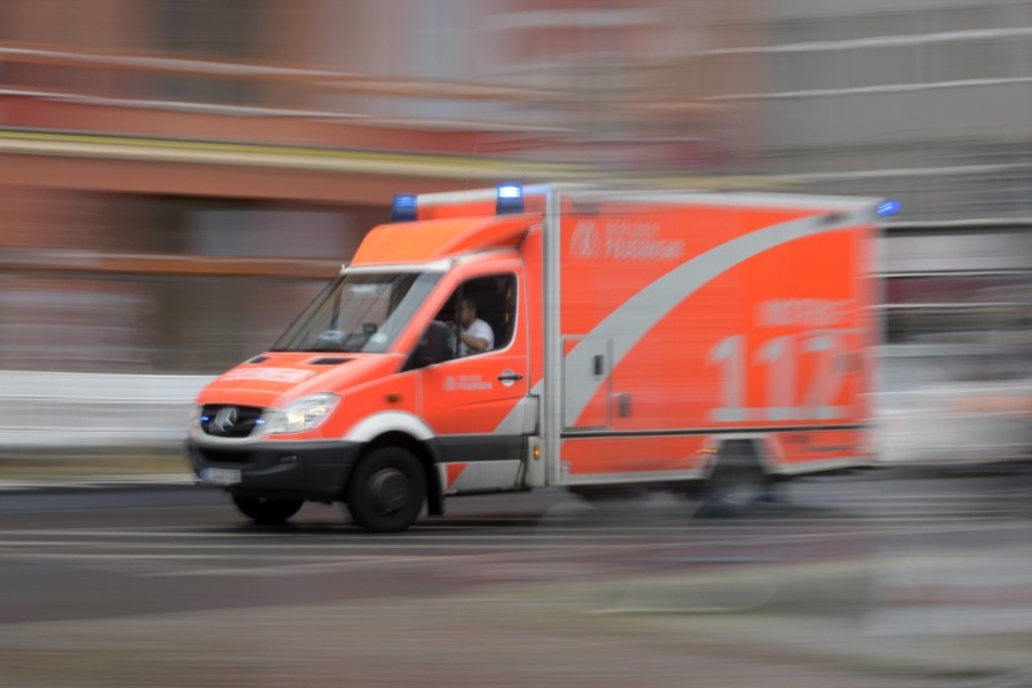 Die Küche der 20-Jährigen ging nach dem wieder eingeschalteten Strom in Flammen auf. Jetzt bleibt die Frage: Wer hat Schuld? (Symbolfoto)