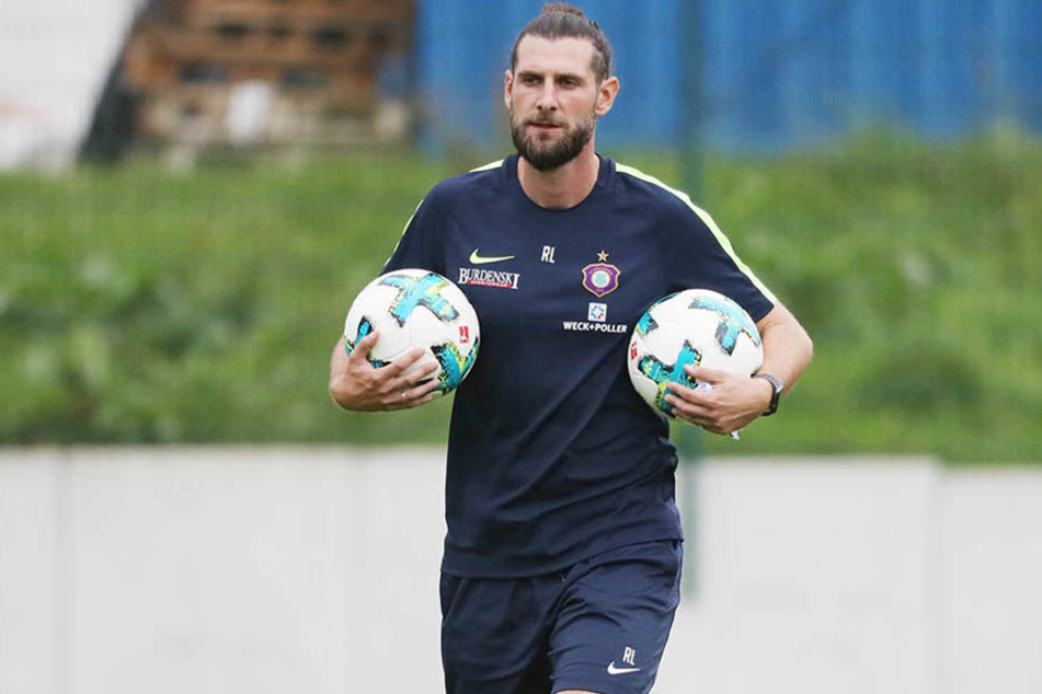 Robin Lenk hat zunächst das Trainer-Amt in Aue inne.