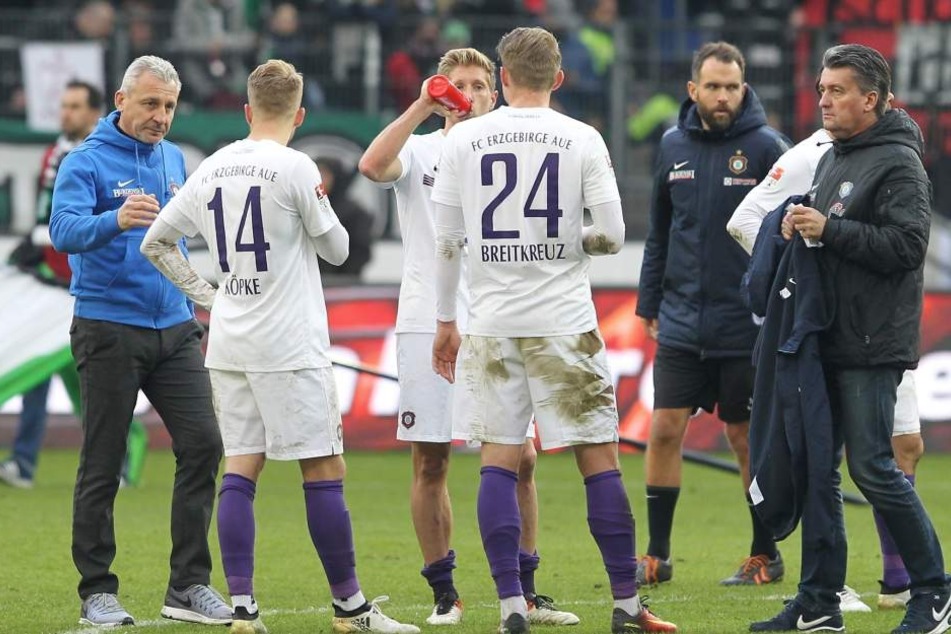 Betretene Mienen beim FC Erzgebirge.