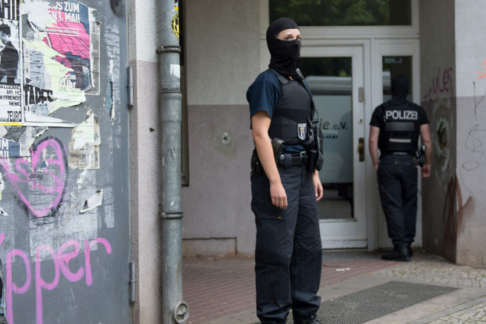 Über mehrere Stunden ist in Haldensleben bei Magdeburg (Sachsen-Anhalt) ein 20-Jähriger gefesselt und drangsaliert worden. (Symbolbild)