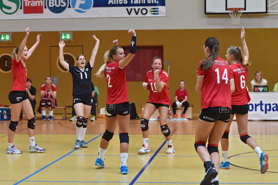 Gegen Erfurt hatte der stark dezimierte DSC beim 3:0 allen Grund zum Jubeln.