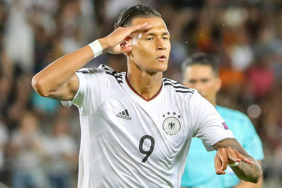 Davie Selke bejubelt seinen Treffer bei der U21-EM gegen Dänemark.