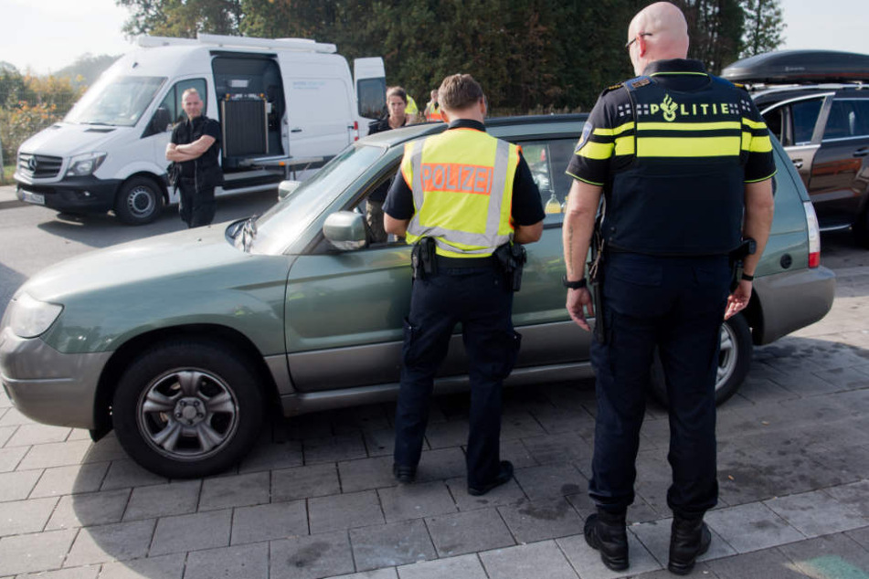 Die Polizei hielt den Mann an, weil er zu schnell auf der Autobahn unterwegs war. (Symbolbild)