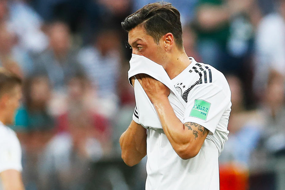 Die Diskussion um Mesut Özil hält weiter an.