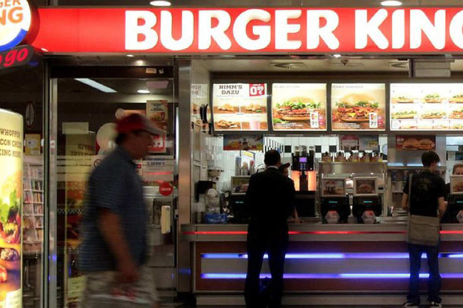 Mitten in einer Münchner Burger King-Filiae liefen Mäuse durch den Laden.