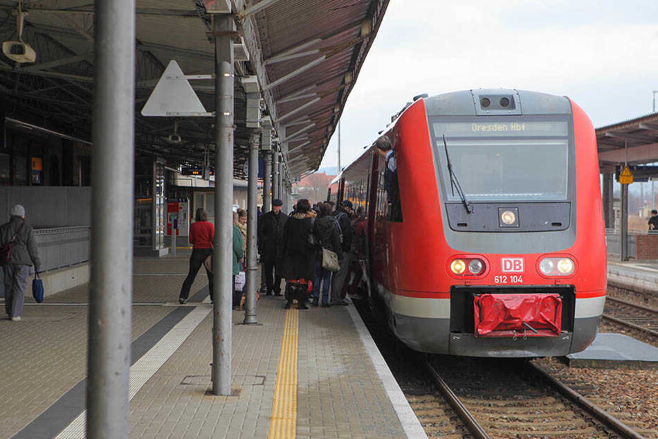 Die Bahn zwischen Dresden und Görlitz soll endlich wieder elektrisch werden.