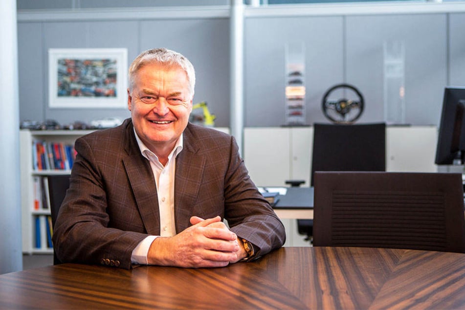 Von Barkas zu Porsche: Siegfried Bülow (65) schrieb als Manager im sächsischen Automobilbau Geschichte. Jetzt ist er in Rente gegangen.