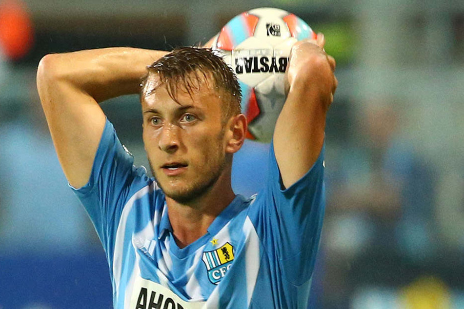 Jan Koch ist der zweite Chemnitzer, den noch immer das Lazarett belegt. Der Abwehrmann der Himmelblauen laboriert an einer Oberschenkelverhärtung.