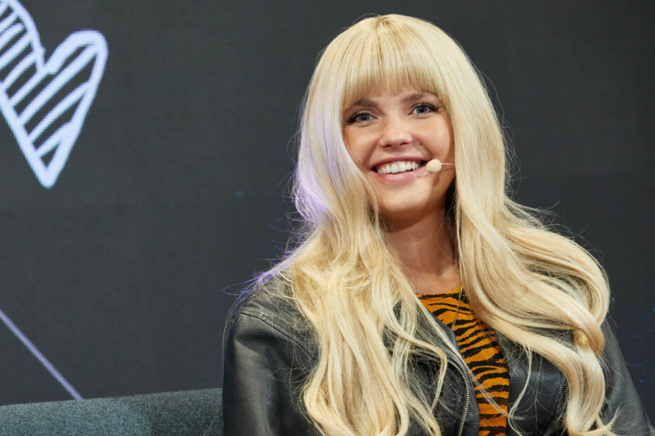 Bonnie Strange spricht auf der Marketing-Fachmesse "Online Marketing Rockstars".