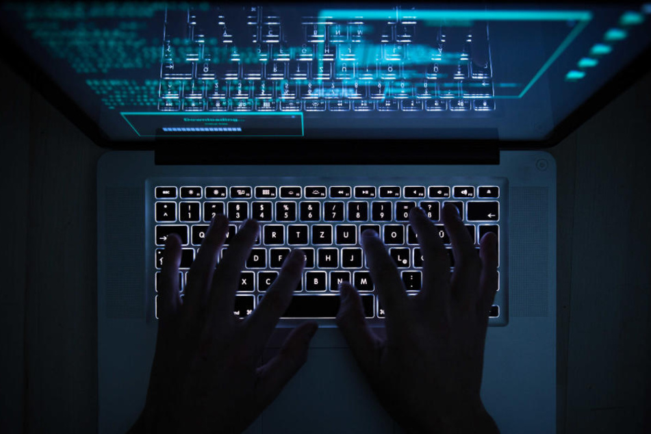 Der Mann erwarb im Darknet offenbar Drogen.