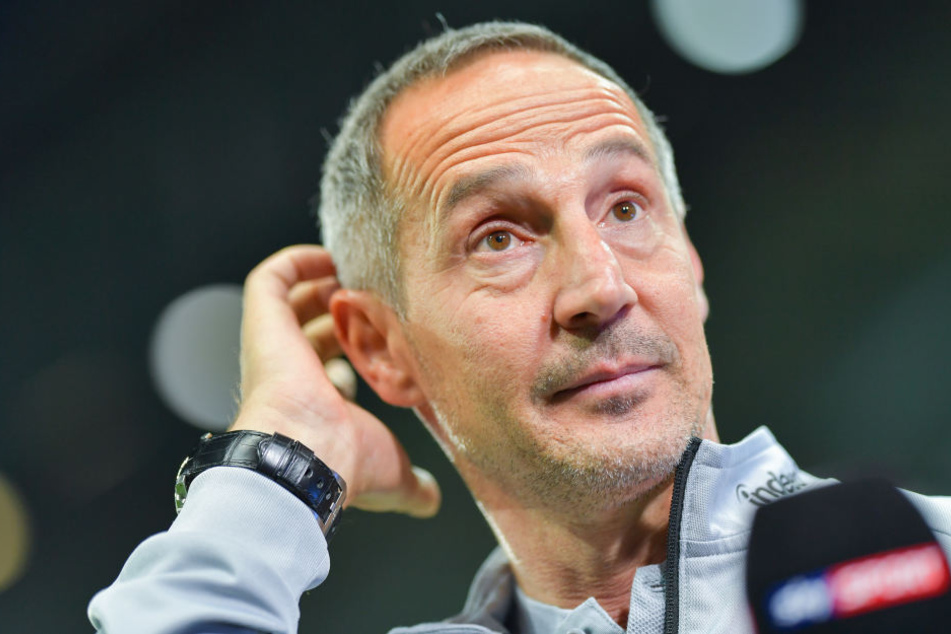 Adi Hütter stellte bei der Pressekonferenz vor allem die Abwehrleistung der vergangenen Spiele in den Vordergrund.