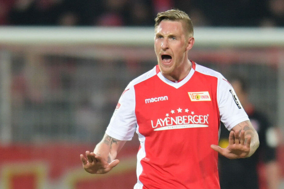Sebastian Polter jubelt nach seinem Ausgleichstreffer.