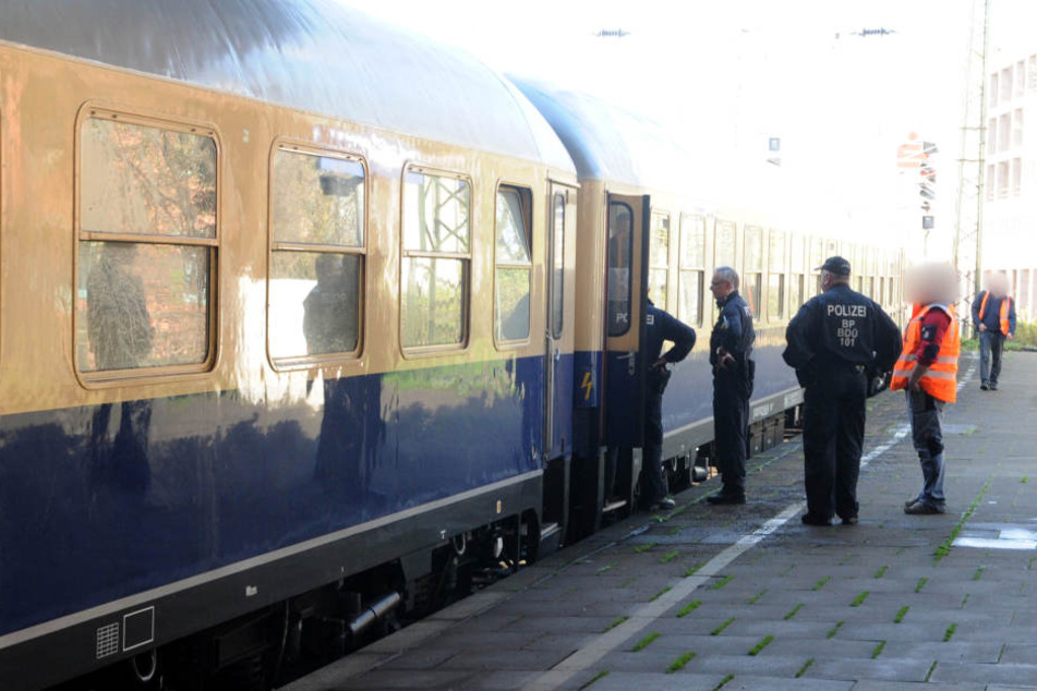Nach dem Notruf der Eltern durchsuchten die Beamten der Polizei mehrere Züge.