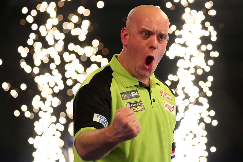 Michael van Gerwen (29) hat sich zum dritten Mal zum Darts-Weltmeister gekrönt.
