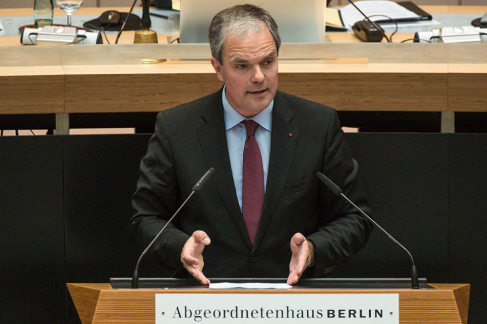 Burkard Dregger ist entsetzt über die Mängel der Anti-Terror-Ausrüstung der Berliner Polizei.