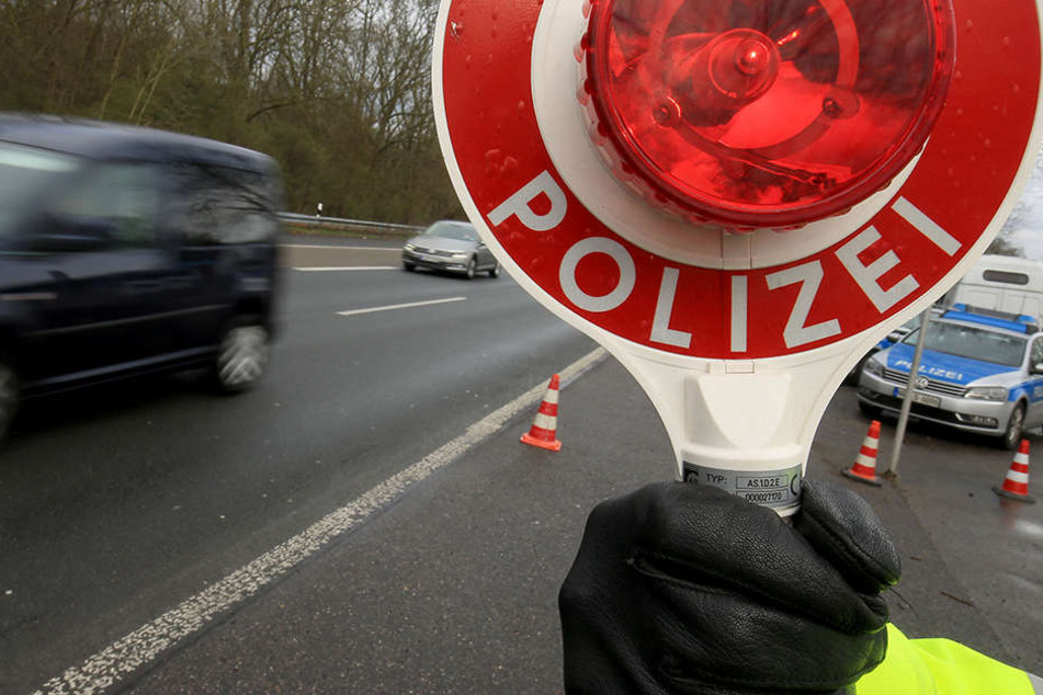 Ein polnischer Pkw-Fahrer versuchte, sich mit allen Mitteln einer Verkehrskontrolle zu entziehen (Symbolbild).