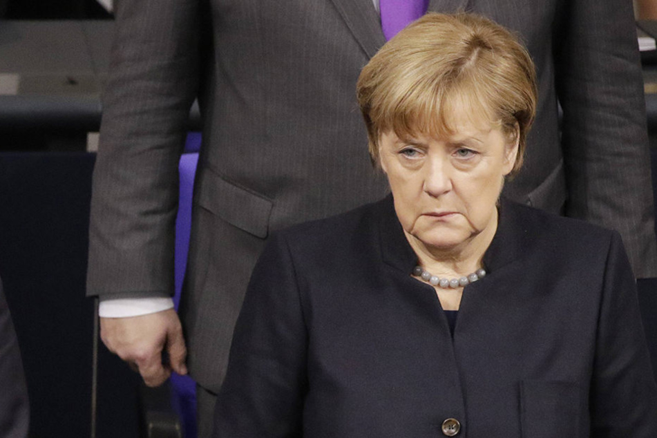 Die CDU-Chefin Angela Merkel (62) will am Freitag mit Parteimitgliedern aus Thüringen, Sachsen, Sachsen-Anhalt, Brandenburg und Berlin in Jena reden.