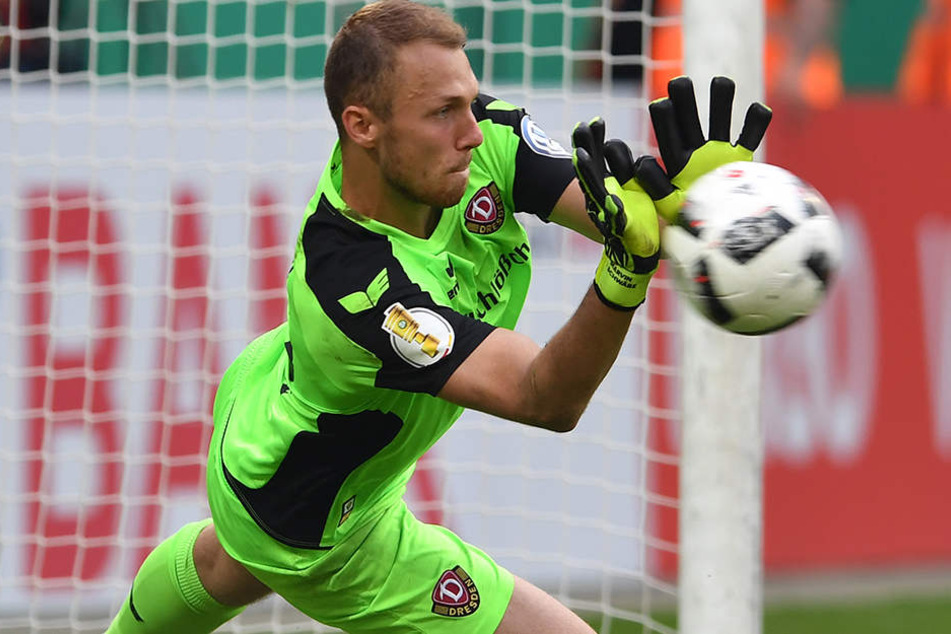 Torwart Marvin Schwäbe ist einer von zwei Neuzugängen in der Startelf.