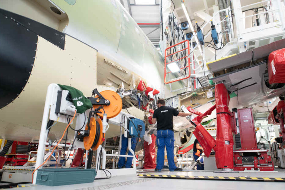 Flugzeuge vom Typ Airbus A320 werden in Hamburg-Finkenwerder endmontiert.