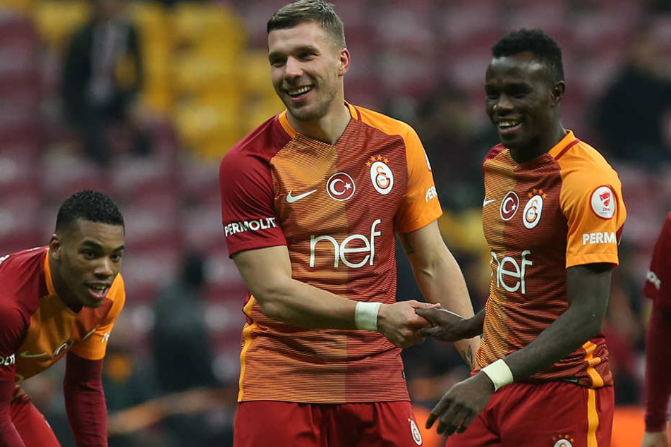 Kehrt auch Bruma (22, r.) Galatasaray Istanbul den Rücken? Lukas Podolski (31, M.) wechselt im Sommer zum japanischen Klub Vissel Kobe.