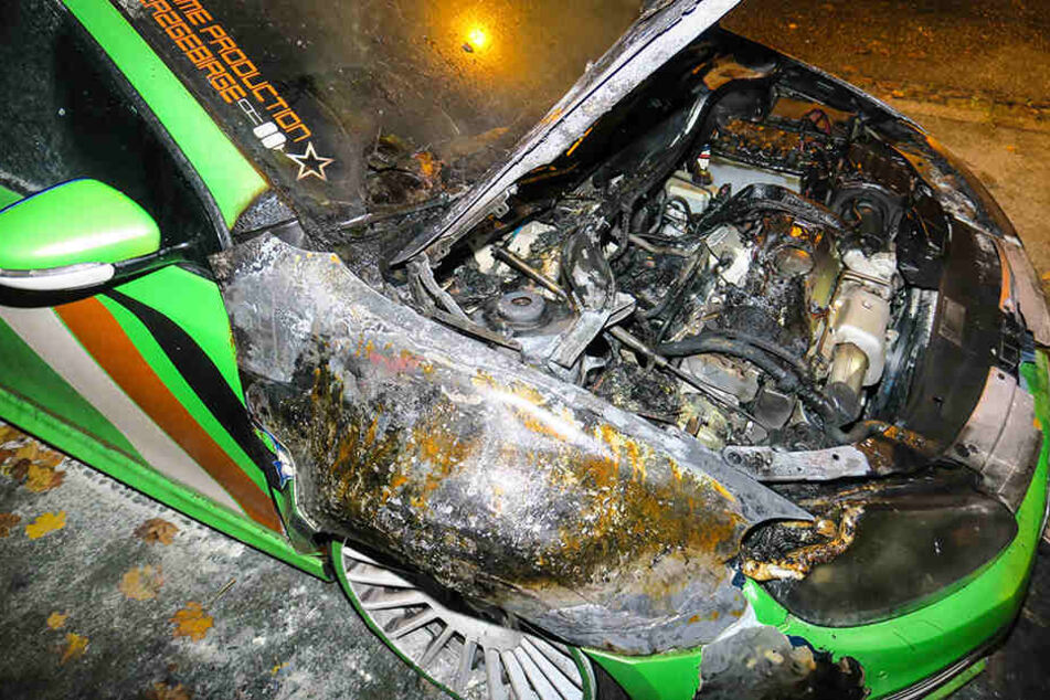 An dem VW waren zwei Brandsätze angebracht.